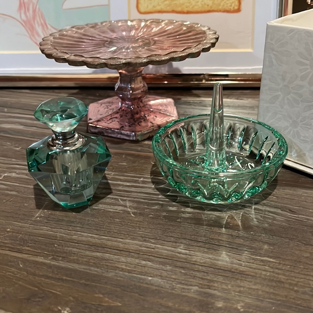 Oleg Cassini Crystal Vanity Set